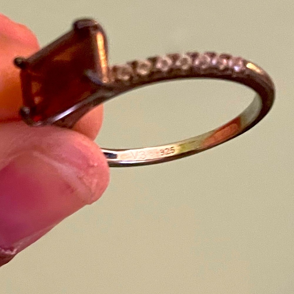 Beautiful 925 stamped natural garnet sterling silver ring - Picture 6 of 6
